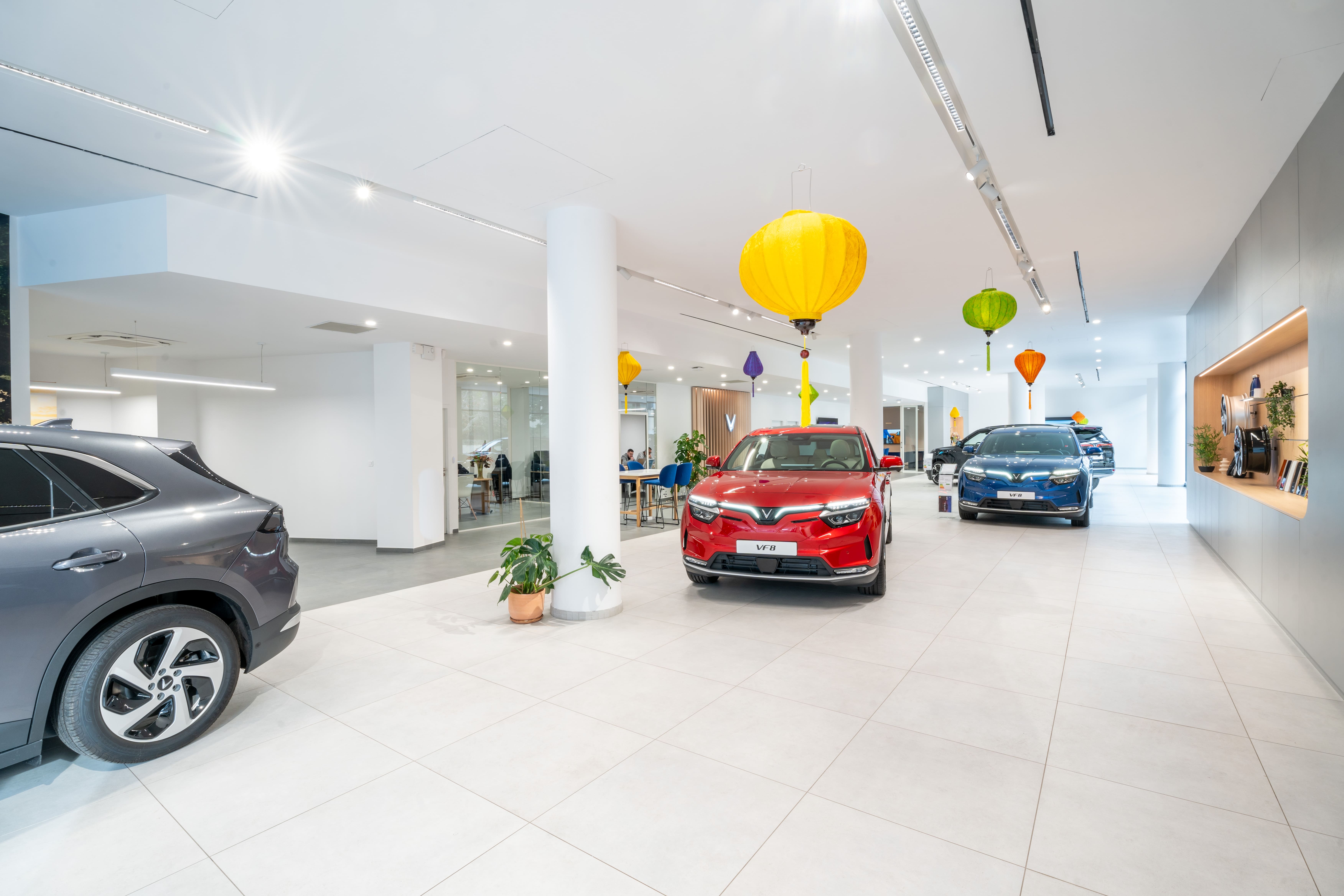 Nouveaux showrooms VinFast à Marseille et à Metz