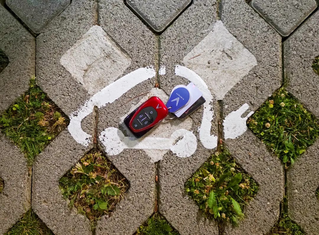 1 674 KM EN UNE JOURNÉE : VINFAST DÉMONTRE LA POLYVALENCE DU VF 6 EN CONDITIONS ESTIVALES EXTRÊMES 
